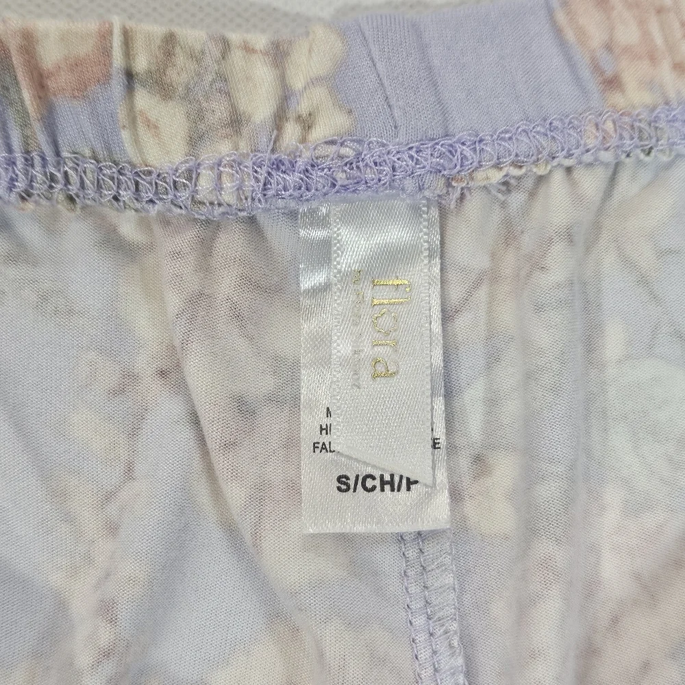 FLORA women’s sleepwear